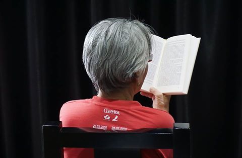 Ном их уншдаг хүн урт насалдаг